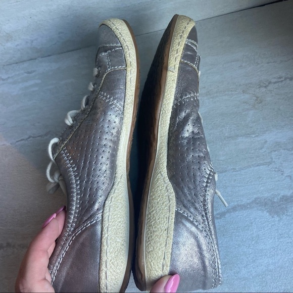Josef Seibel Metallic Silver Lace Up Sneaker 37 - Picture 9 of 10